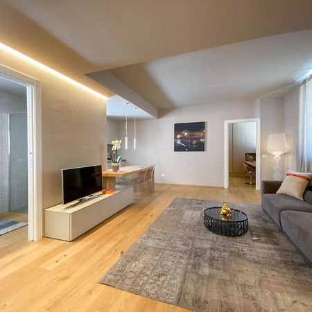 Time To Be - Luxury Apartments Centro Storico Peschiera del Garda Ngoại thất bức ảnh