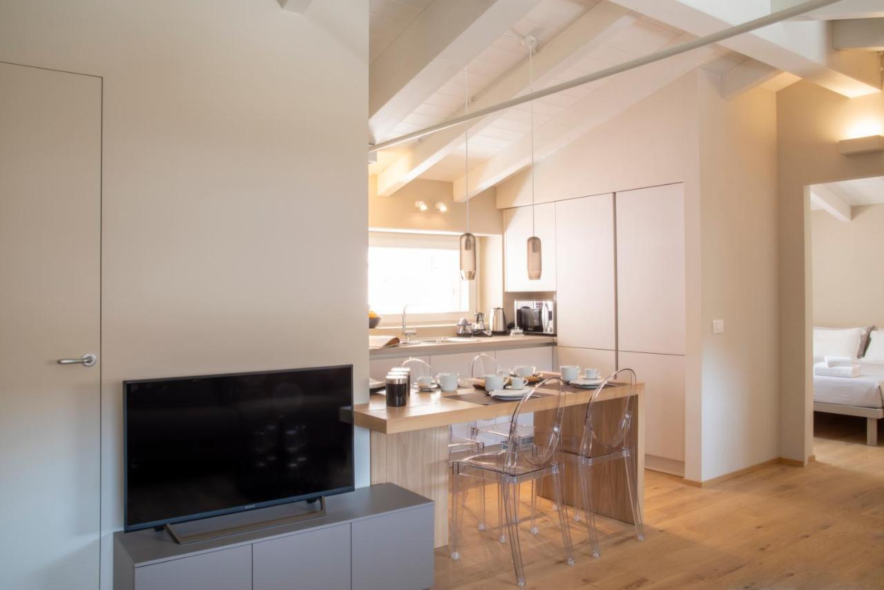 Time To Be - Luxury Apartments Centro Storico Peschiera del Garda Ngoại thất bức ảnh