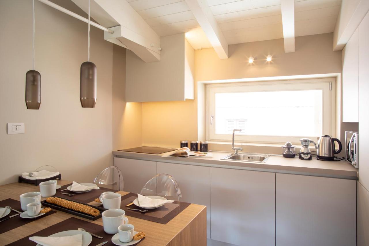 Time To Be - Luxury Apartments Centro Storico Peschiera del Garda Ngoại thất bức ảnh