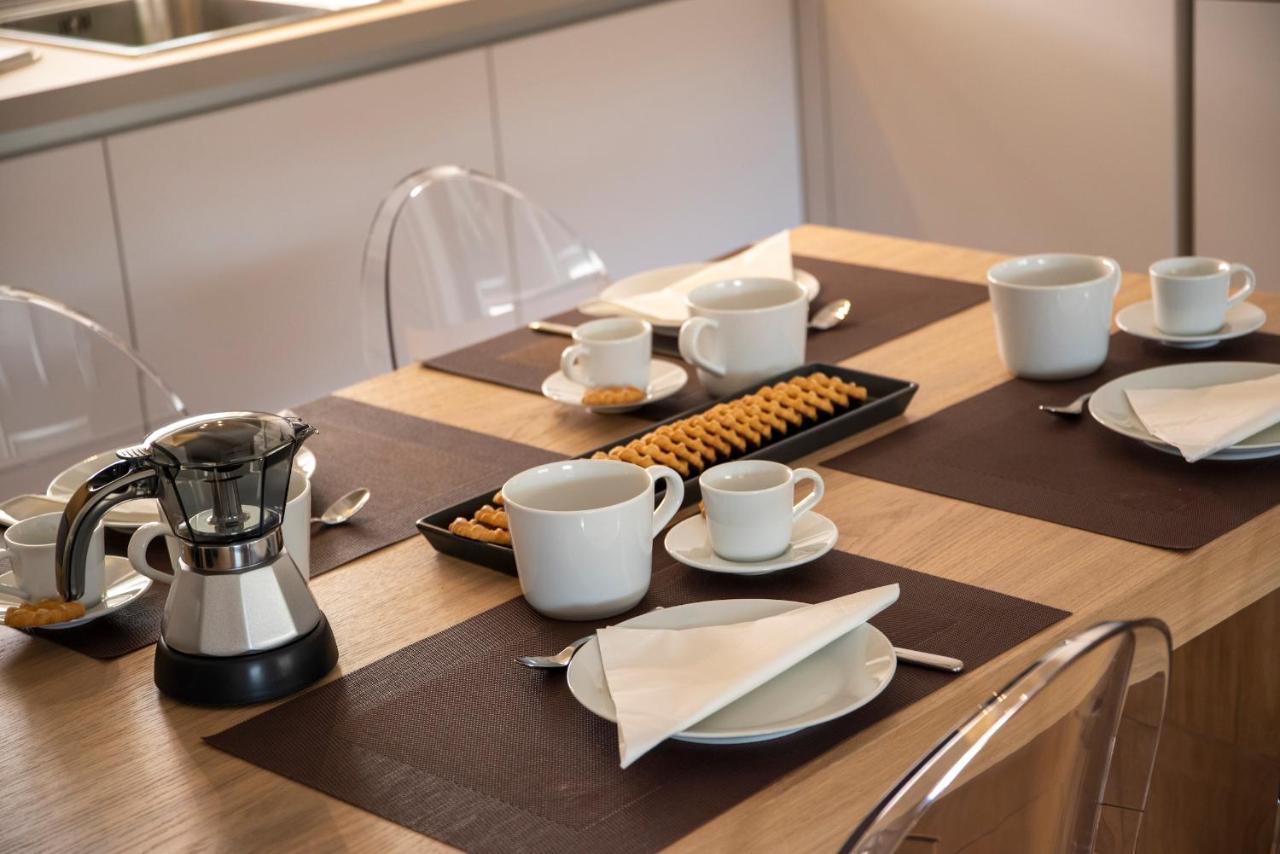 Time To Be - Luxury Apartments Centro Storico Peschiera del Garda Ngoại thất bức ảnh