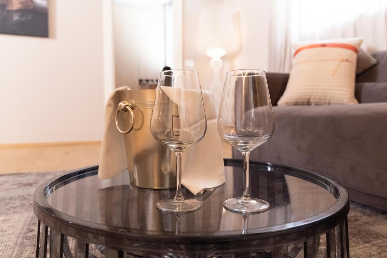Time To Be - Luxury Apartments Centro Storico Peschiera del Garda Ngoại thất bức ảnh