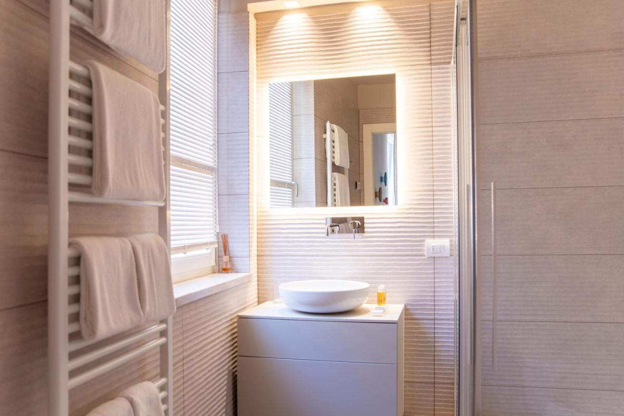 Time To Be - Luxury Apartments Centro Storico Peschiera del Garda Ngoại thất bức ảnh