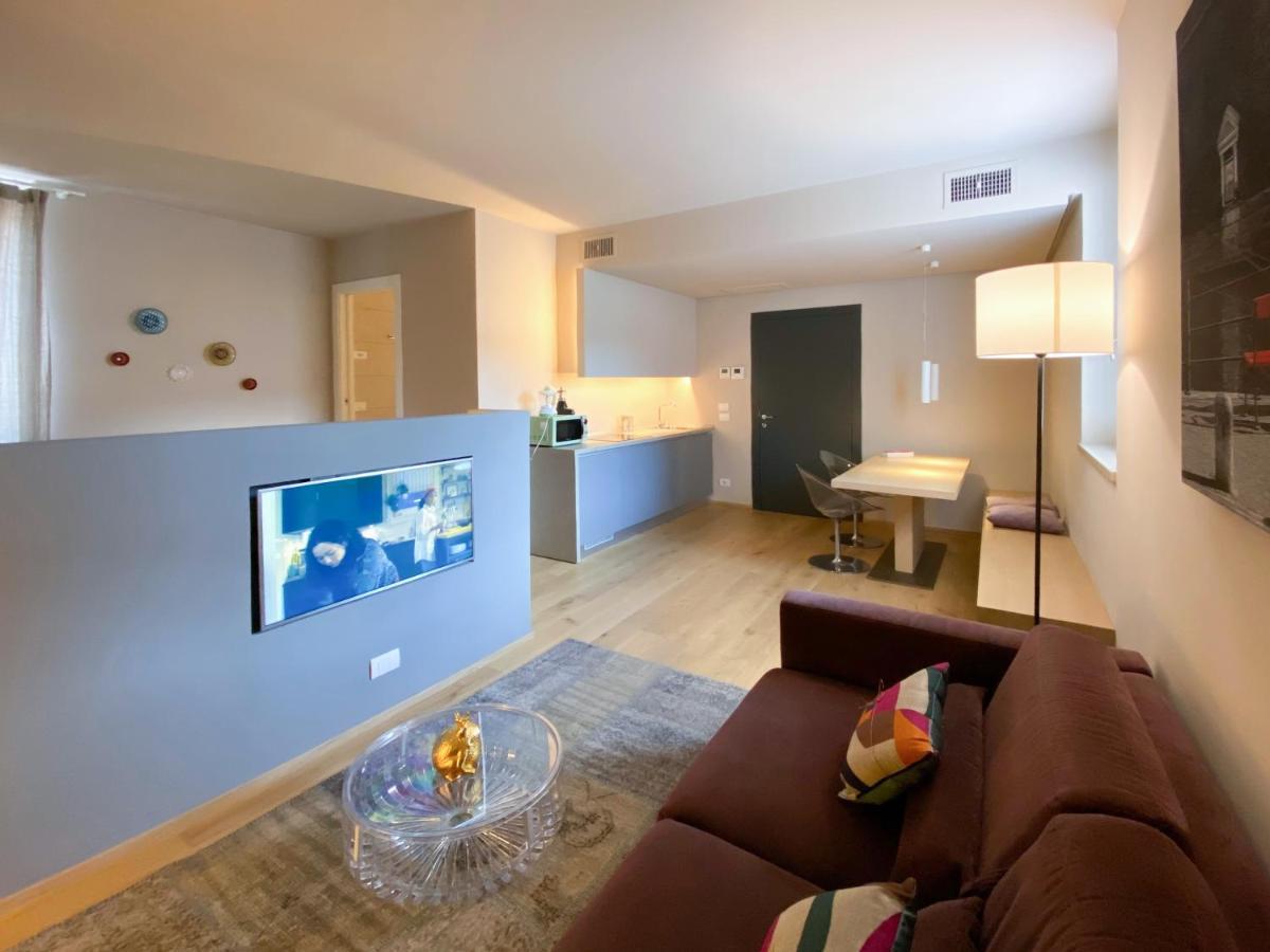 Time To Be - Luxury Apartments Centro Storico Peschiera del Garda Ngoại thất bức ảnh