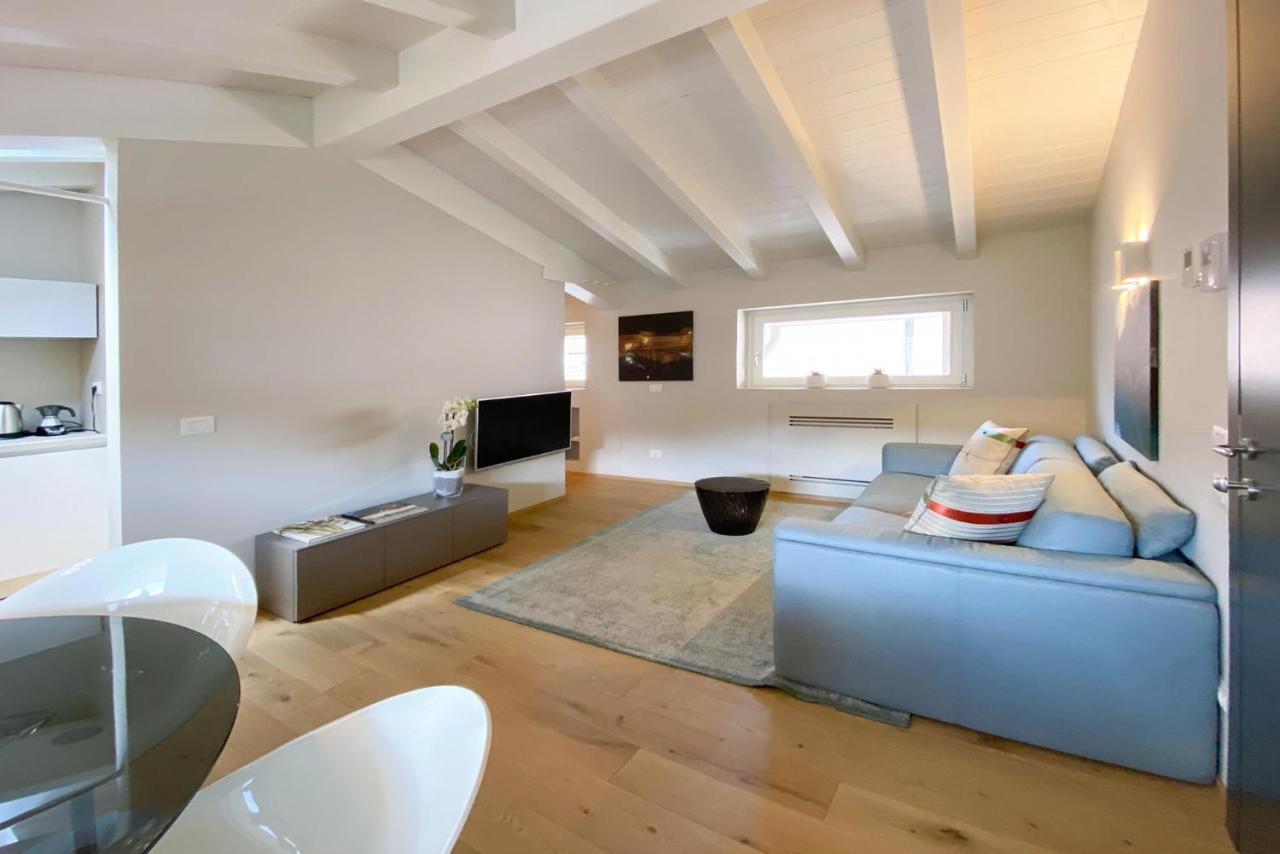 Time To Be - Luxury Apartments Centro Storico Peschiera del Garda Ngoại thất bức ảnh