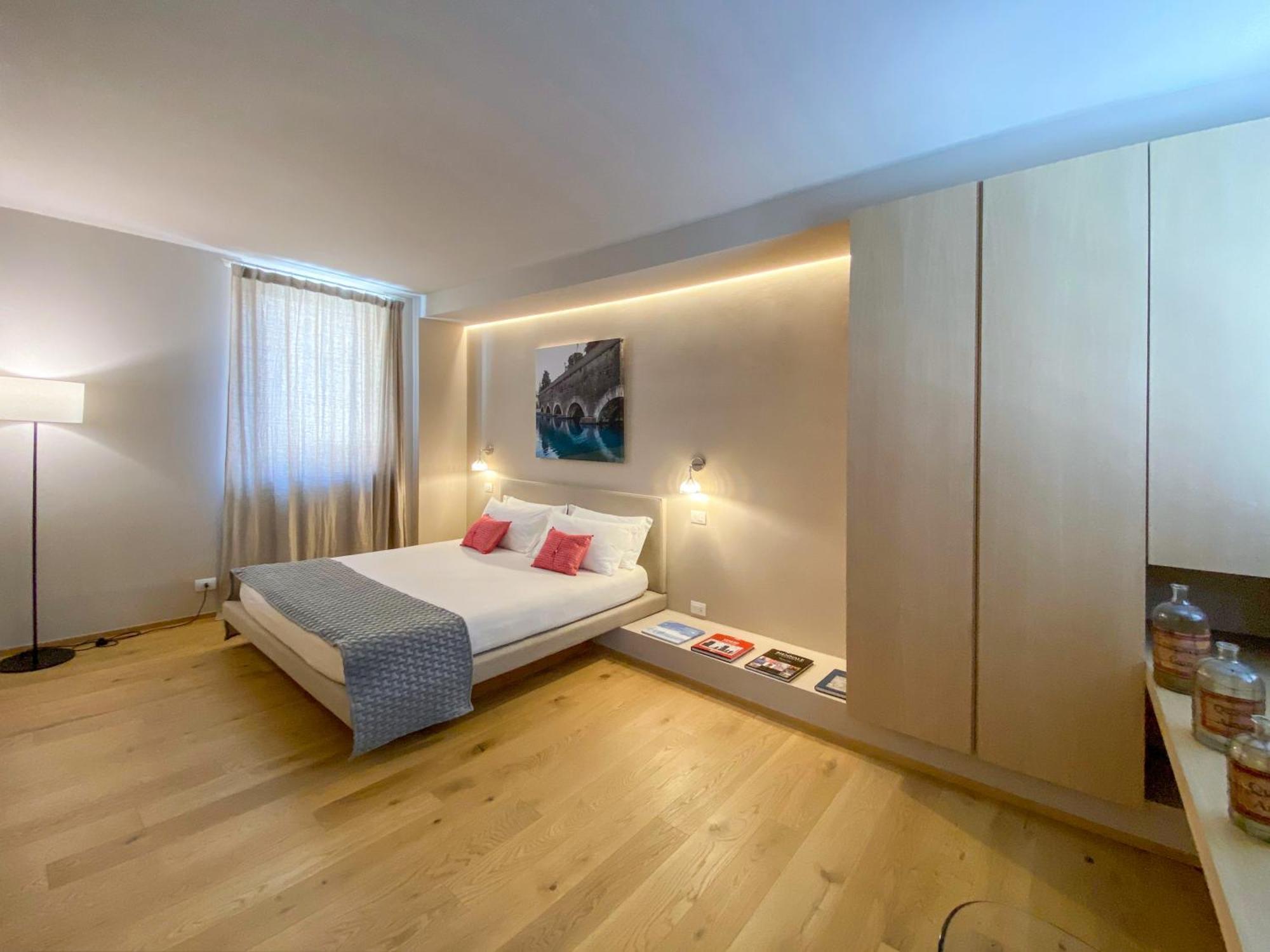 Time To Be - Luxury Apartments Centro Storico Peschiera del Garda Ngoại thất bức ảnh