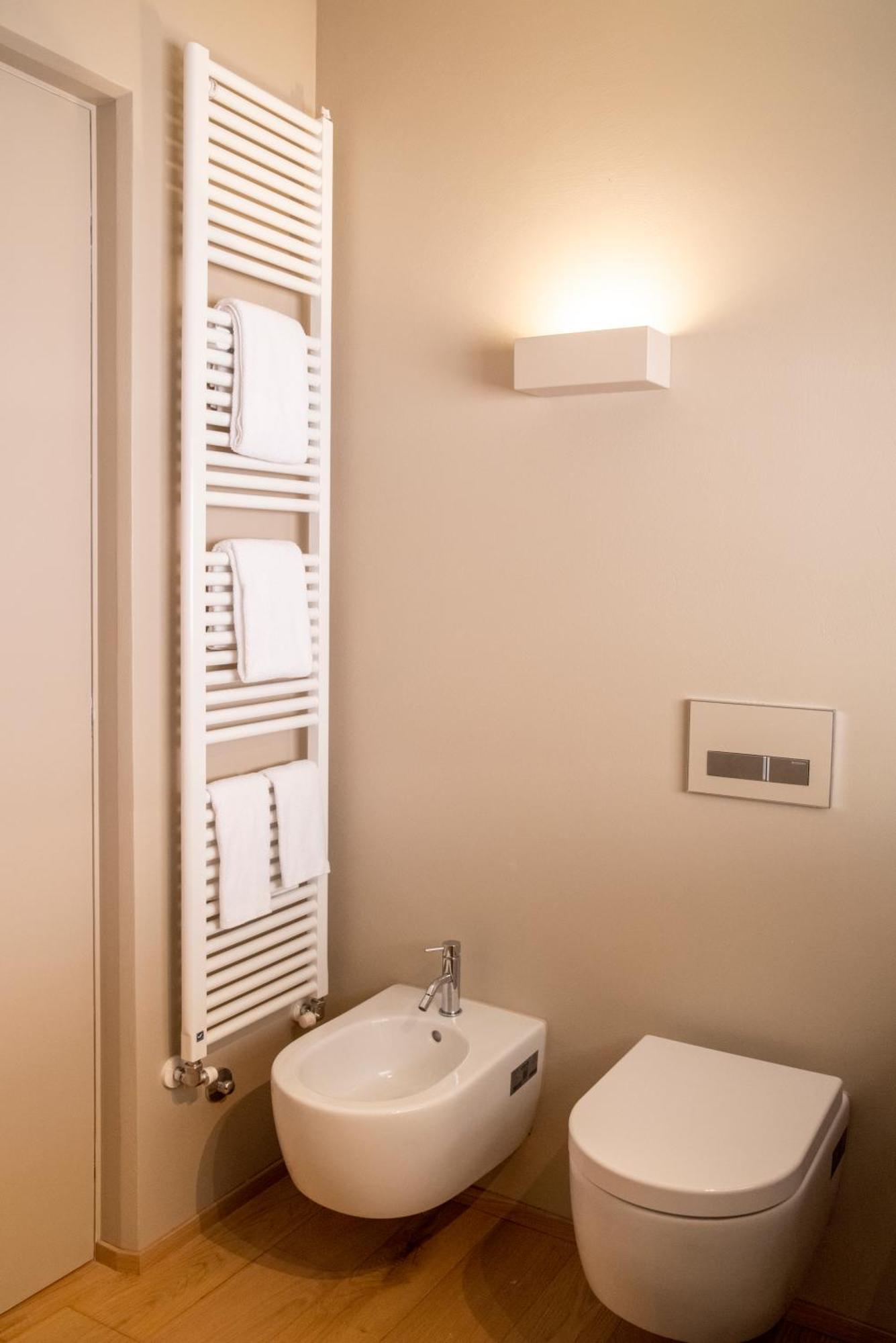 Time To Be - Luxury Apartments Centro Storico Peschiera del Garda Ngoại thất bức ảnh